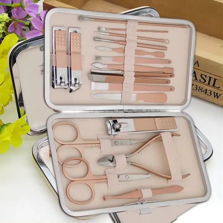 18 Piece Manicure Nail Care kit